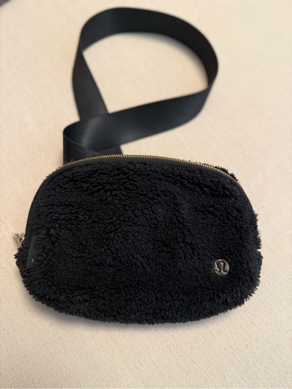 lululemon athletica Black Sherpa belt bag.